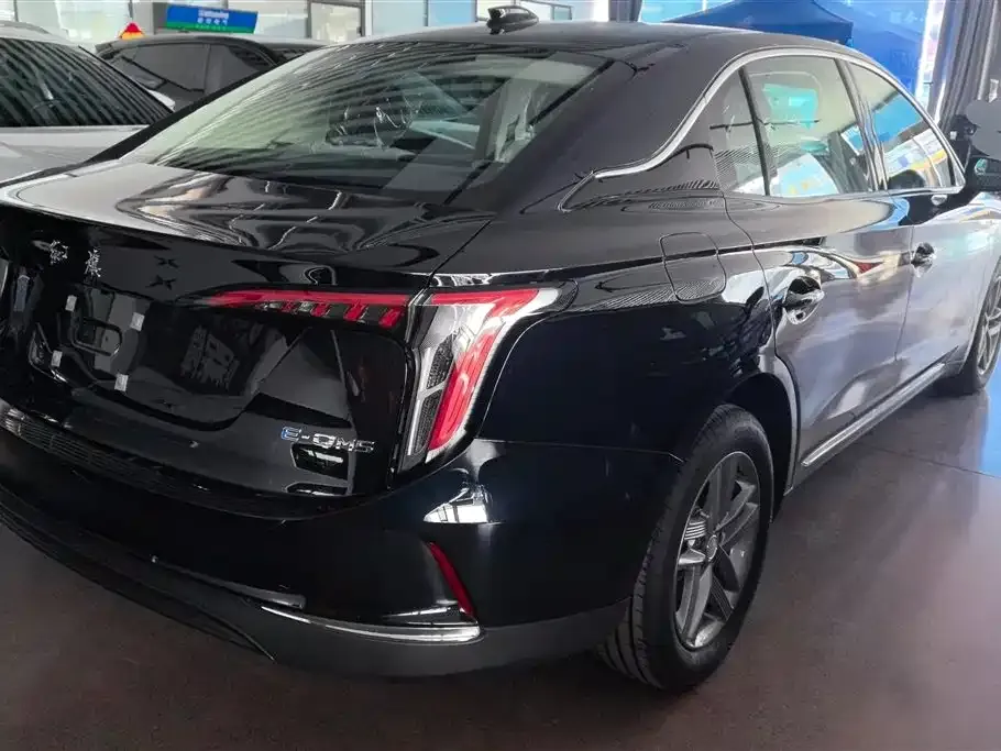 Hongqi E-QM5 2025 из CN, фото 9