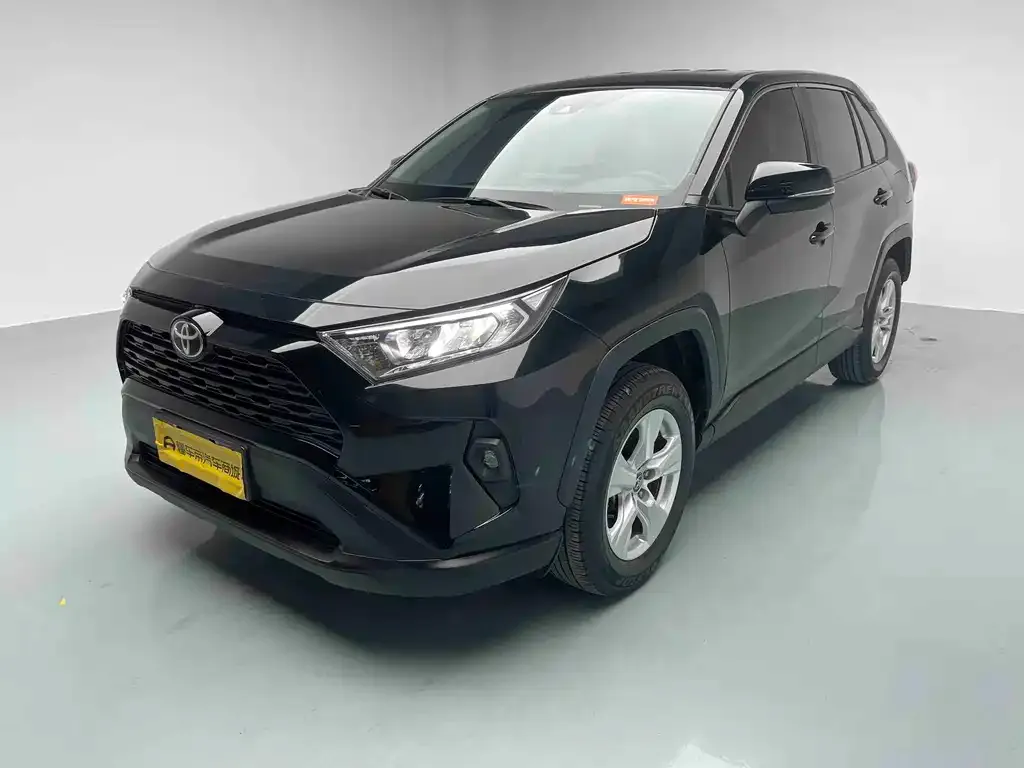 Toyota RAV4 2023 из CN, фото 1