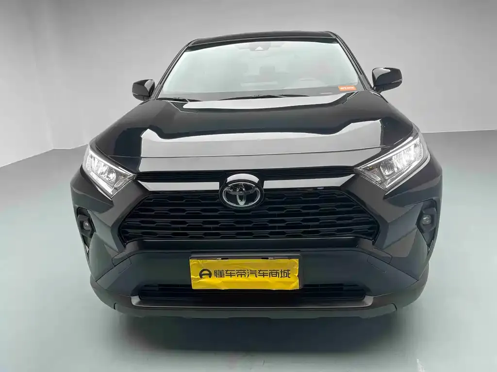 Toyota RAV4 2023 из CN, фото 2