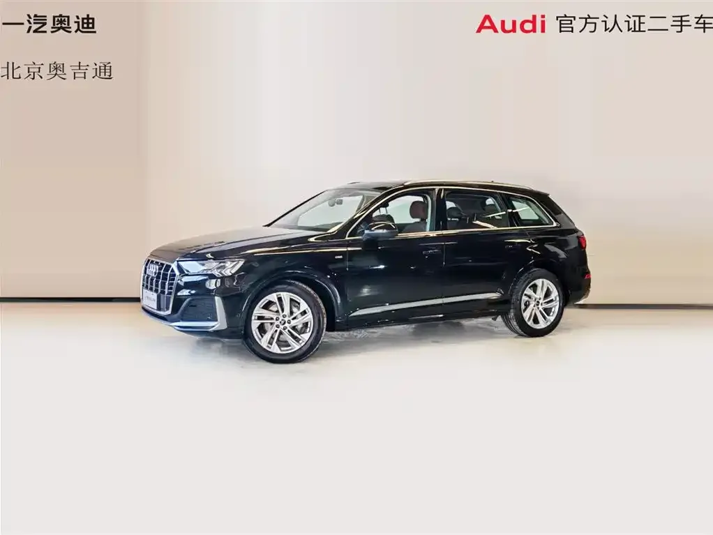 Audi Q7 2024 из CN, фото 1