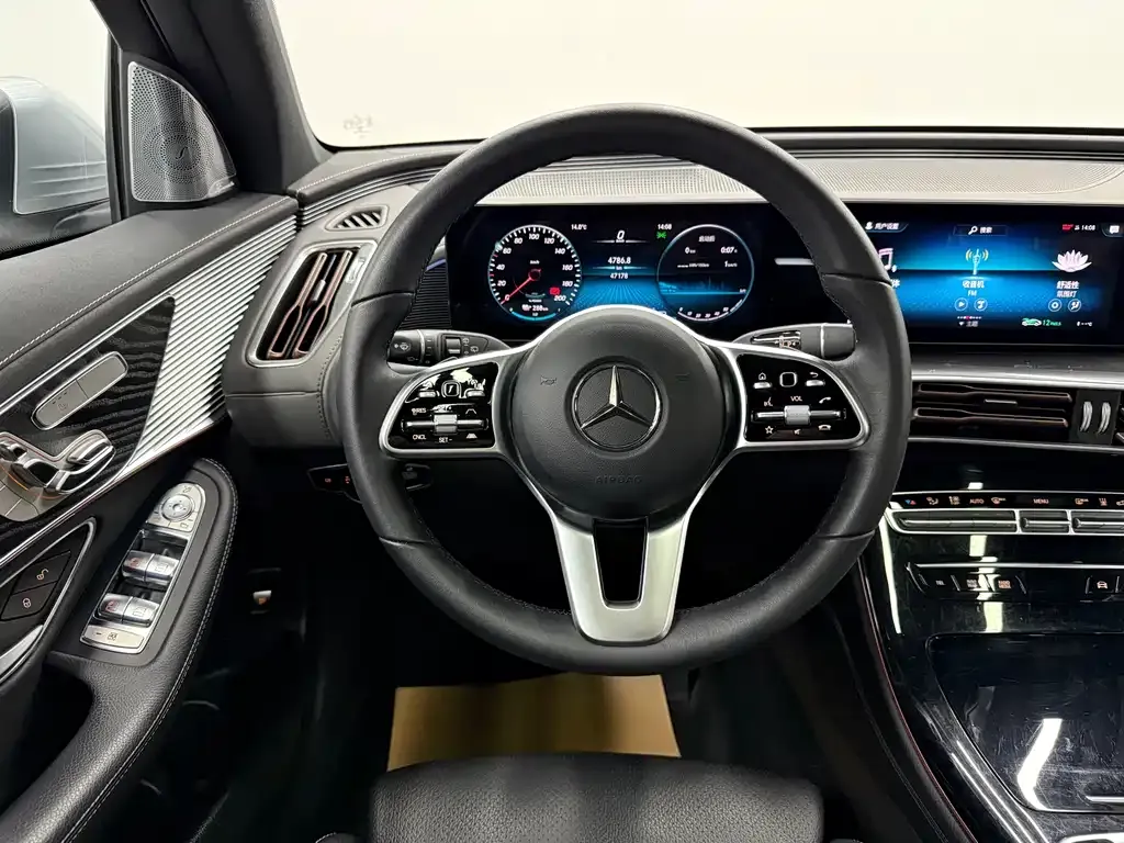 Mercedes-Benz EQC 2023 из CN, фото 8