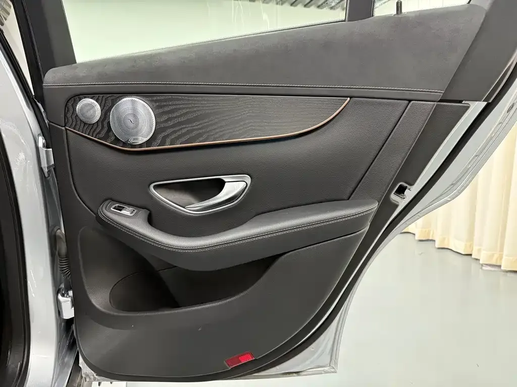 Mercedes-Benz EQC 2023 из CN, фото 10