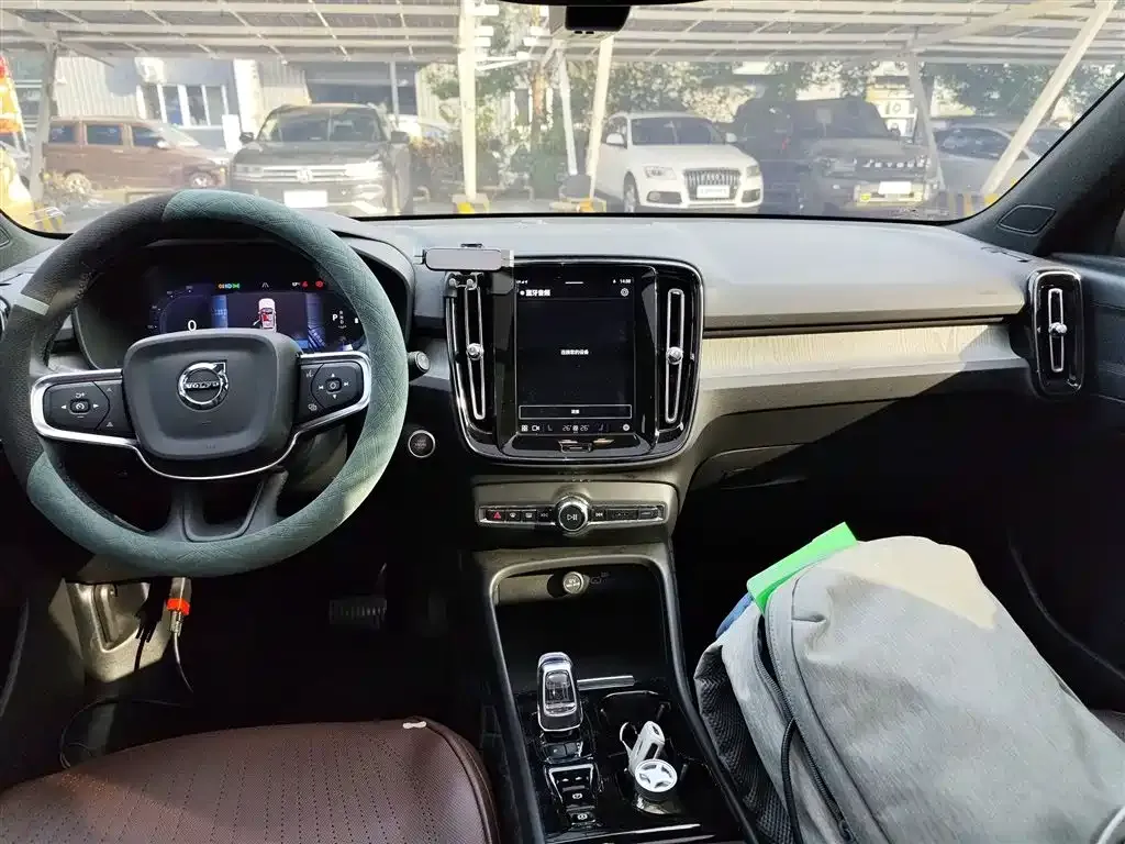 Volvo XC40 2024 из CN, фото 9