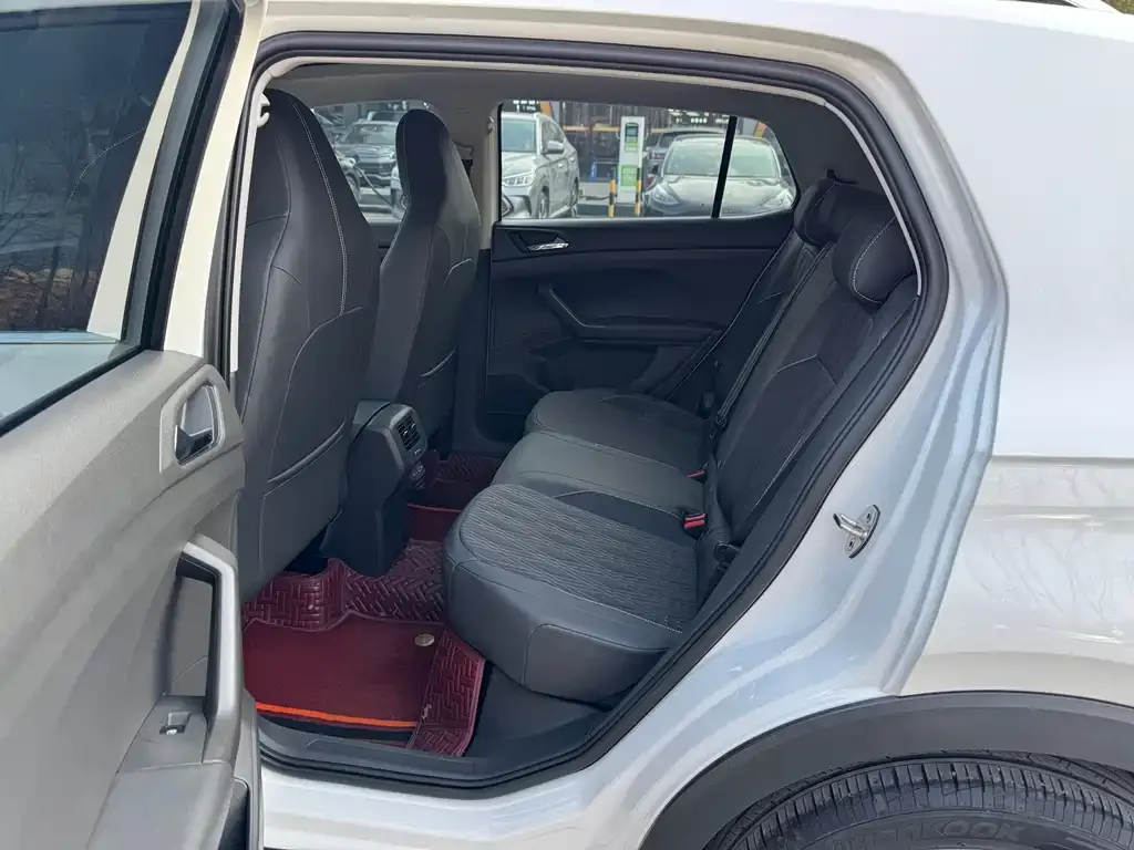 Volkswagen T-Cross 2021 из CN, фото 2
