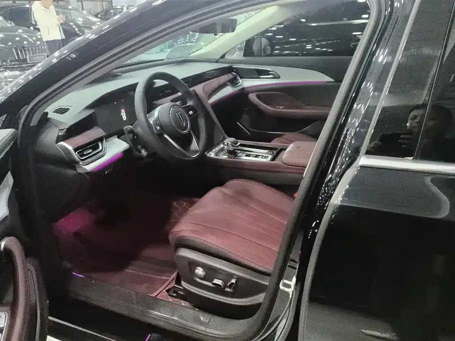 Hongqi H5 PHEV 2025 из CN, фото 9
