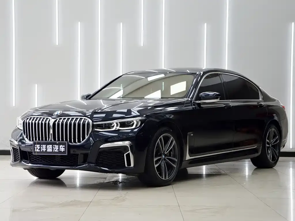 BMW 7 Series 2022 из CN, фото 1