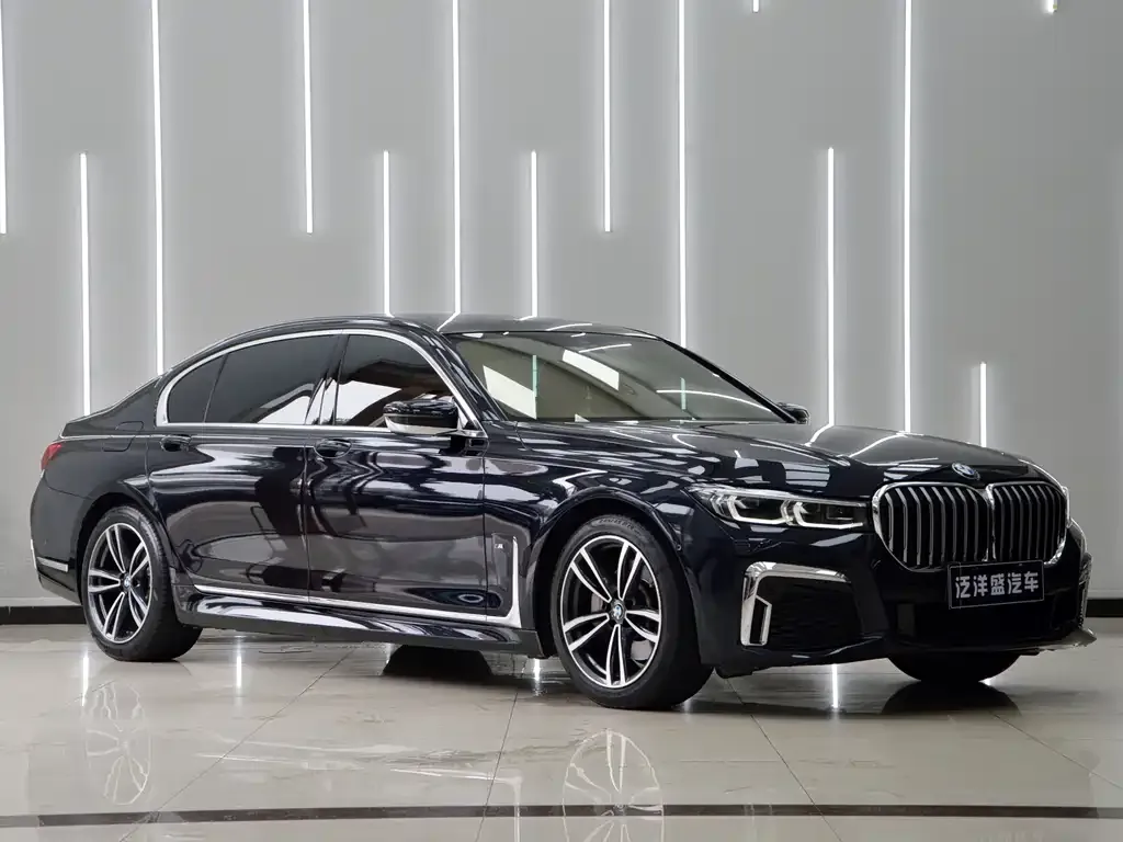 BMW 7 Series 2022 из CN, фото 6