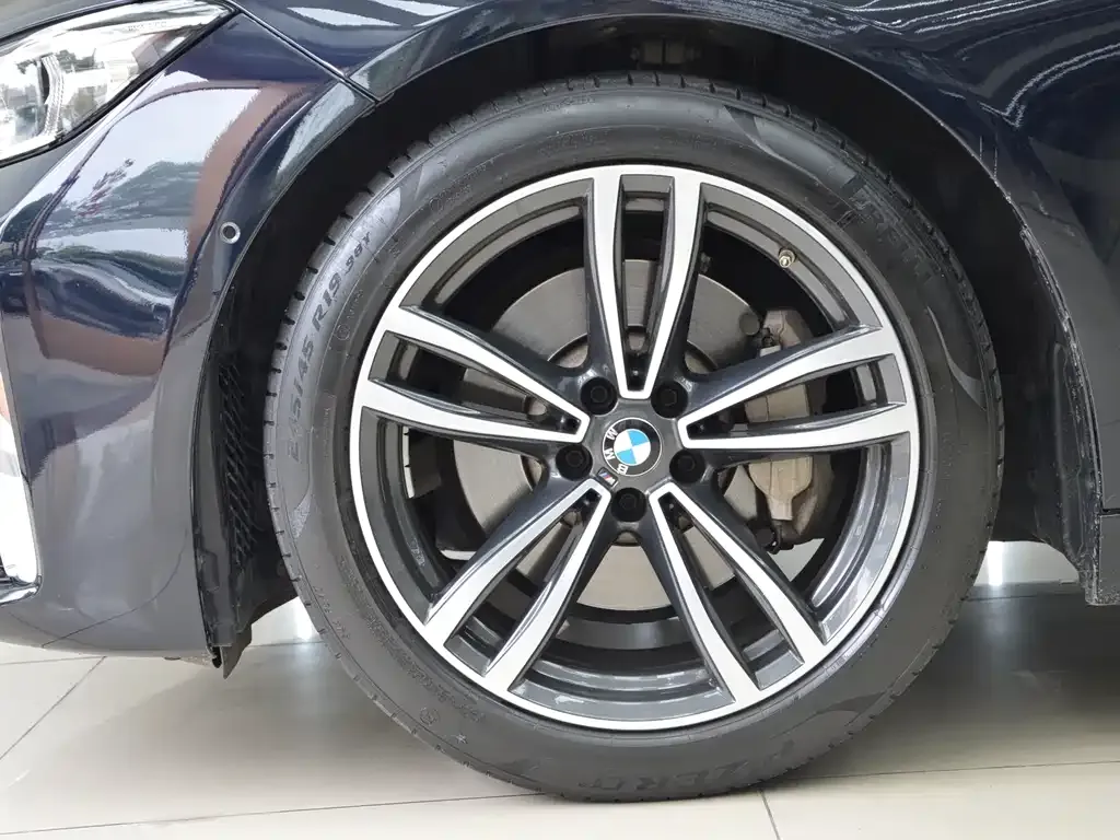 BMW 7 Series 2022 из CN, фото 7