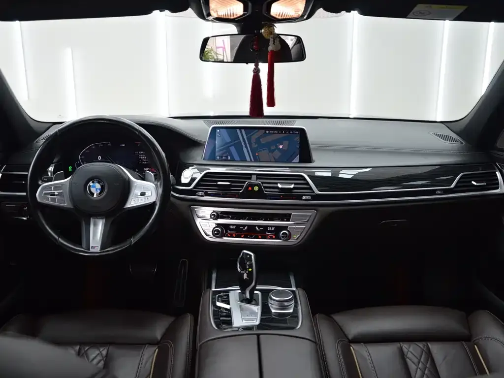 BMW 7 Series 2022 из CN, фото 10