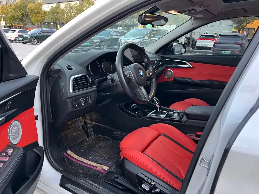 BMW 1 Series 2023 из CN, фото 10
