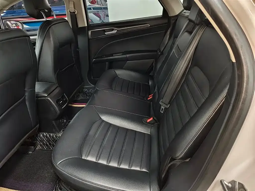 Ford Mondeo 2022 из CN, фото 7