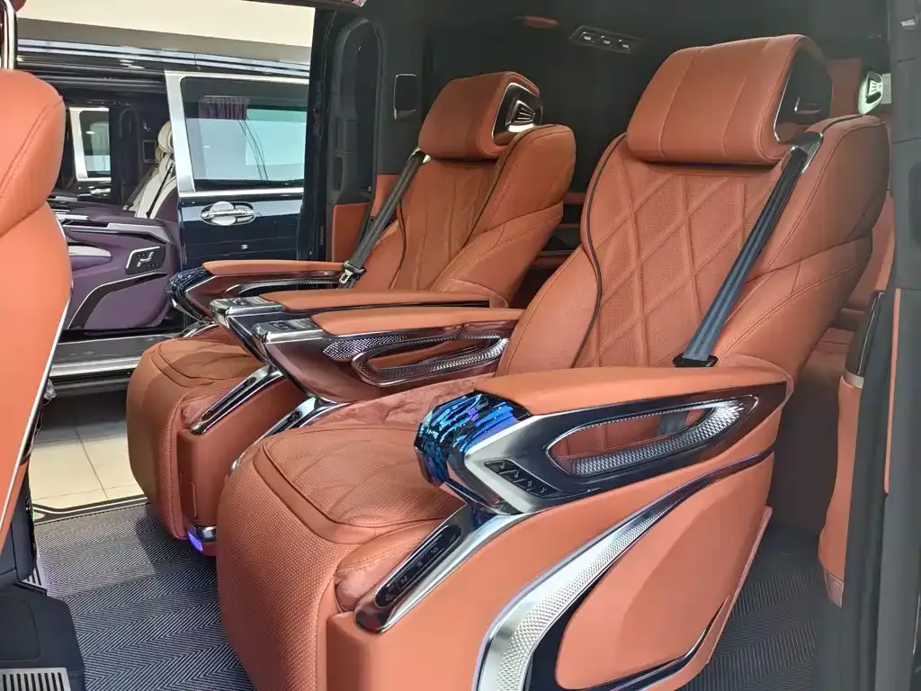 Mercedes-Benz V-Class 2025 из CN, фото 6
