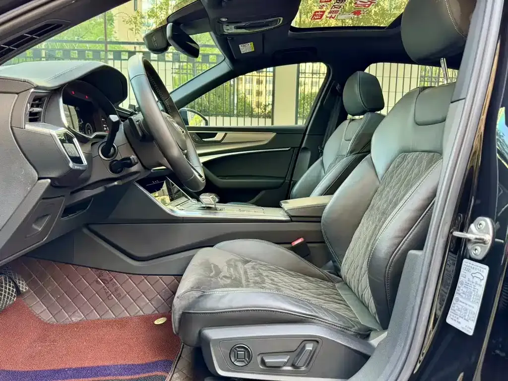 Audi A6L 2022 из CN, фото 6
