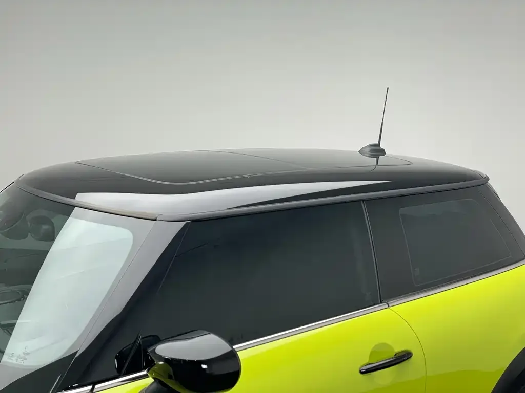 MINI Cooper (3-door) 2023 из CN, фото 4