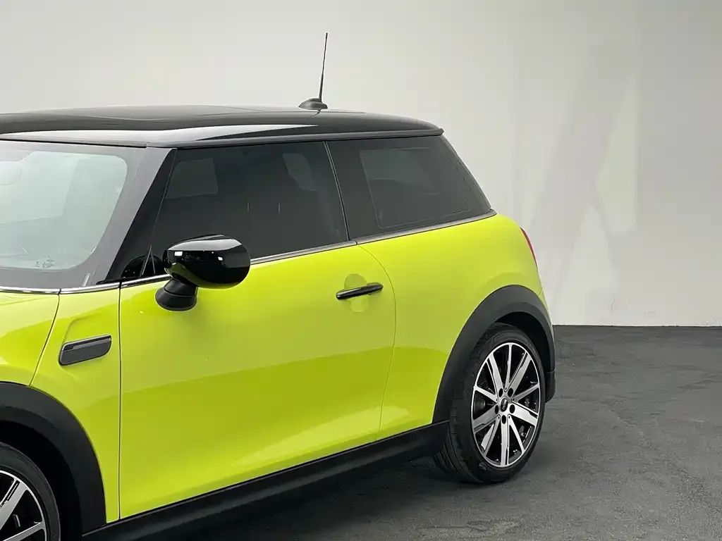MINI Cooper (3-door) 2023 из CN, фото 9