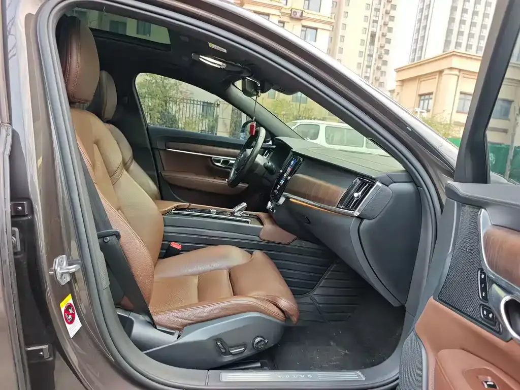 Volvo S90 2022 из CN, фото 5