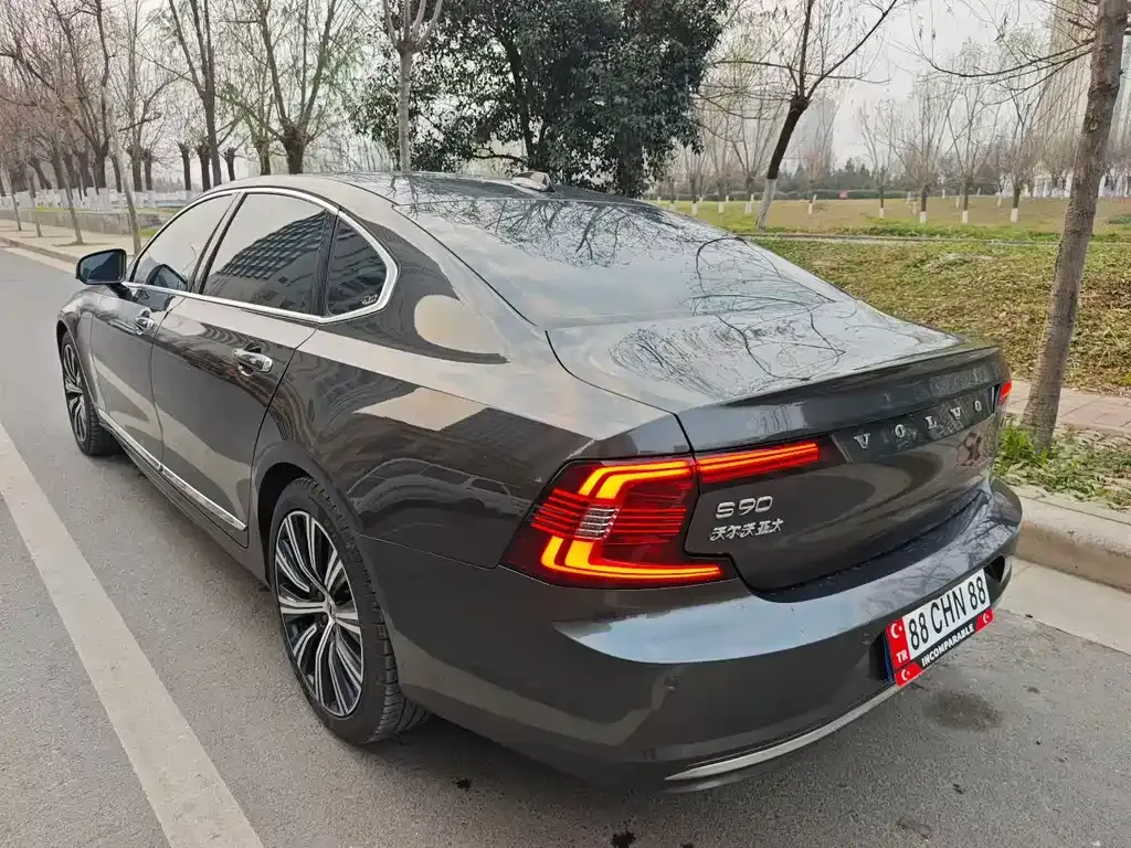 Volvo S90 2022 из CN, фото 6