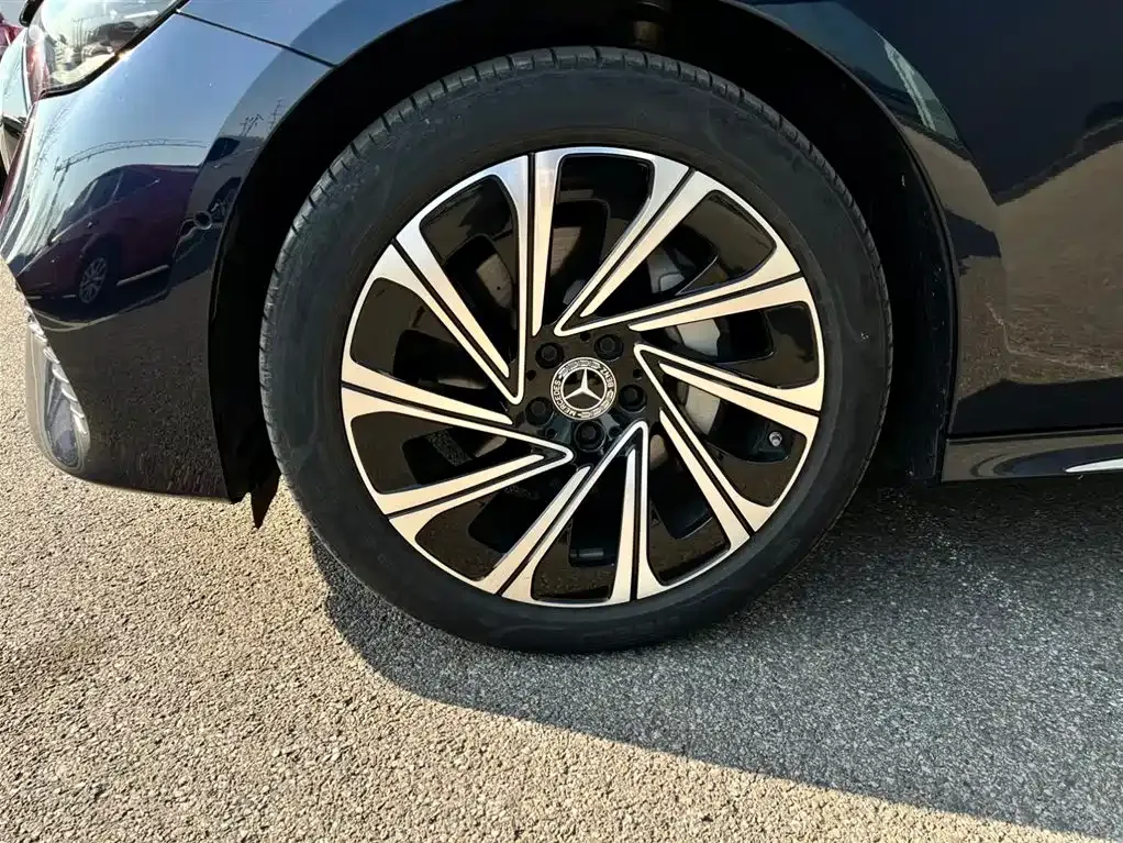 Mercedes-Benz E-Class 2024 из CN, фото 8