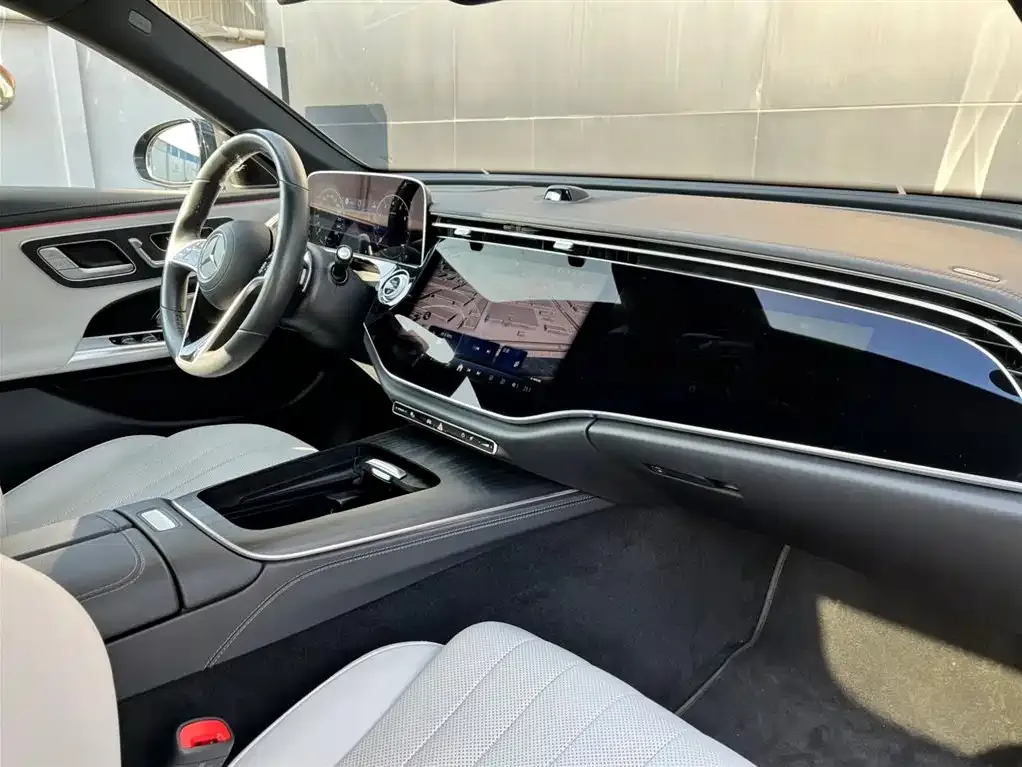 Mercedes-Benz E-Class 2024 из CN, фото 5