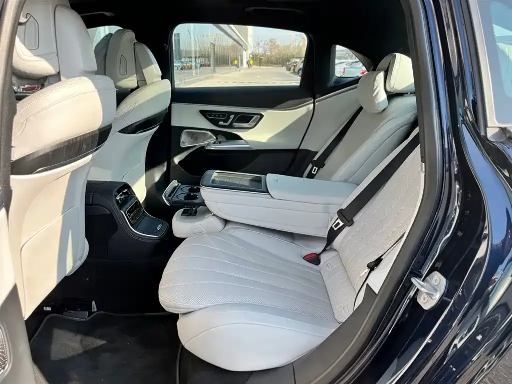 Mercedes-Benz E-Class 2024 из CN, фото 9
