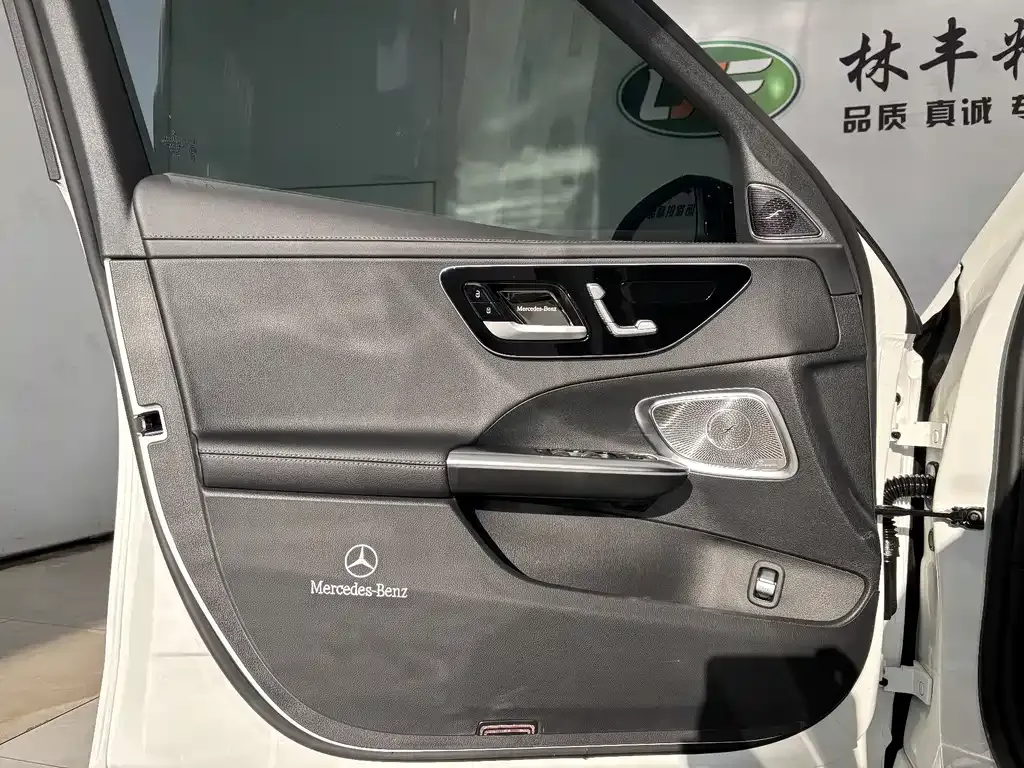 Mercedes-Benz C-Class 2025 из CN, фото 7
