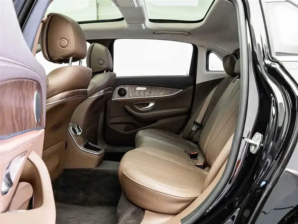 Mercedes-Benz E-Class 2023 из CN, фото 3
