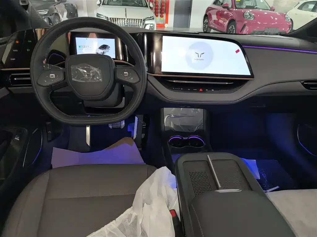 Hongqi EH7 2025 из CN, фото 10