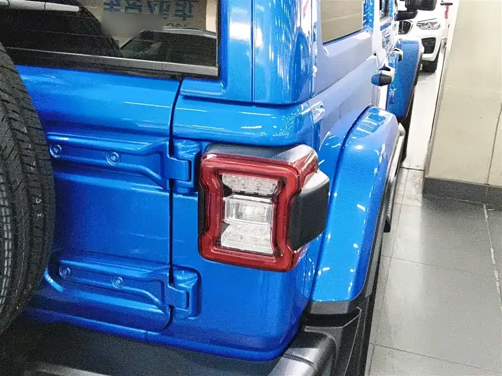 Jeep Wrangler 2024 из CN, фото 5