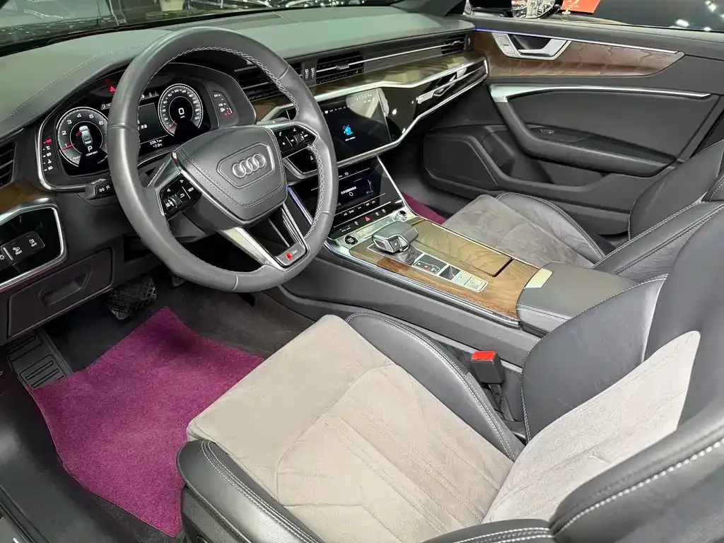 Audi A6L 2023 из CN, фото 10