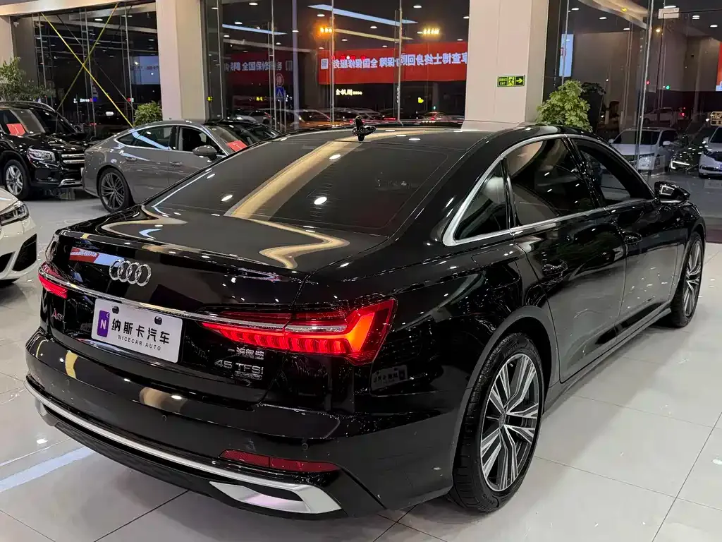 Audi A6L 2023 из CN, фото 6