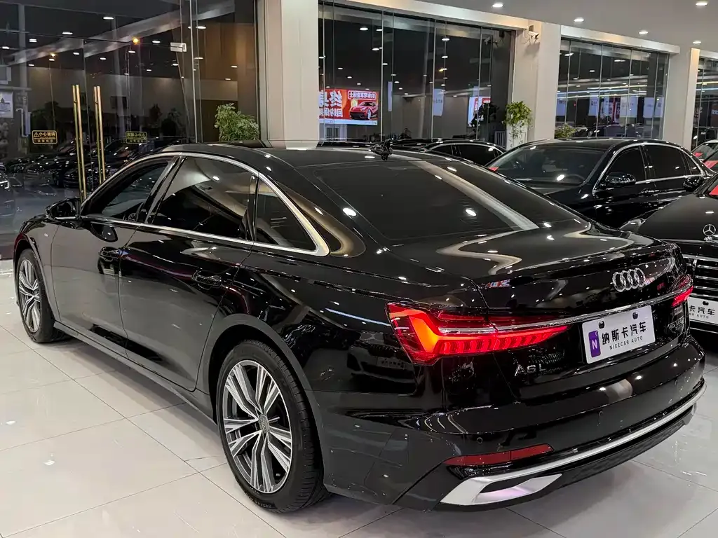 Audi A6L 2023 из CN, фото 8