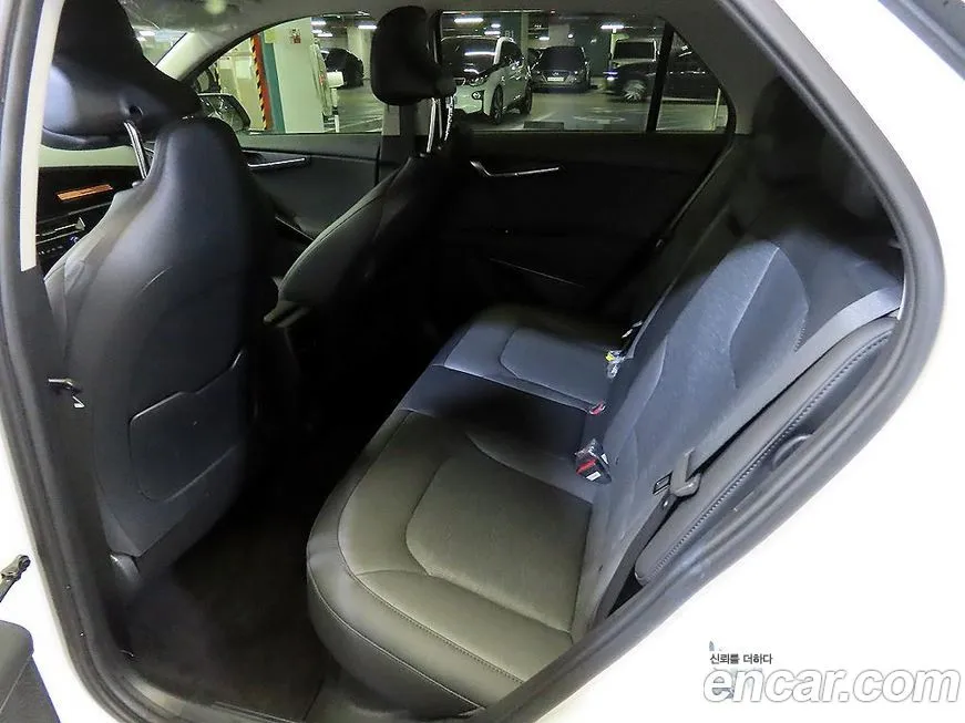 Kia Niro 2022 из KR, фото 2