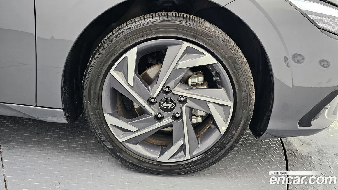 Hyundai AVANTE — фото 4