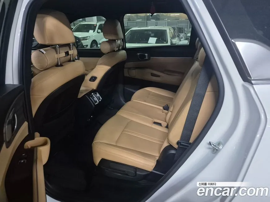 Kia Sorento — фото 10