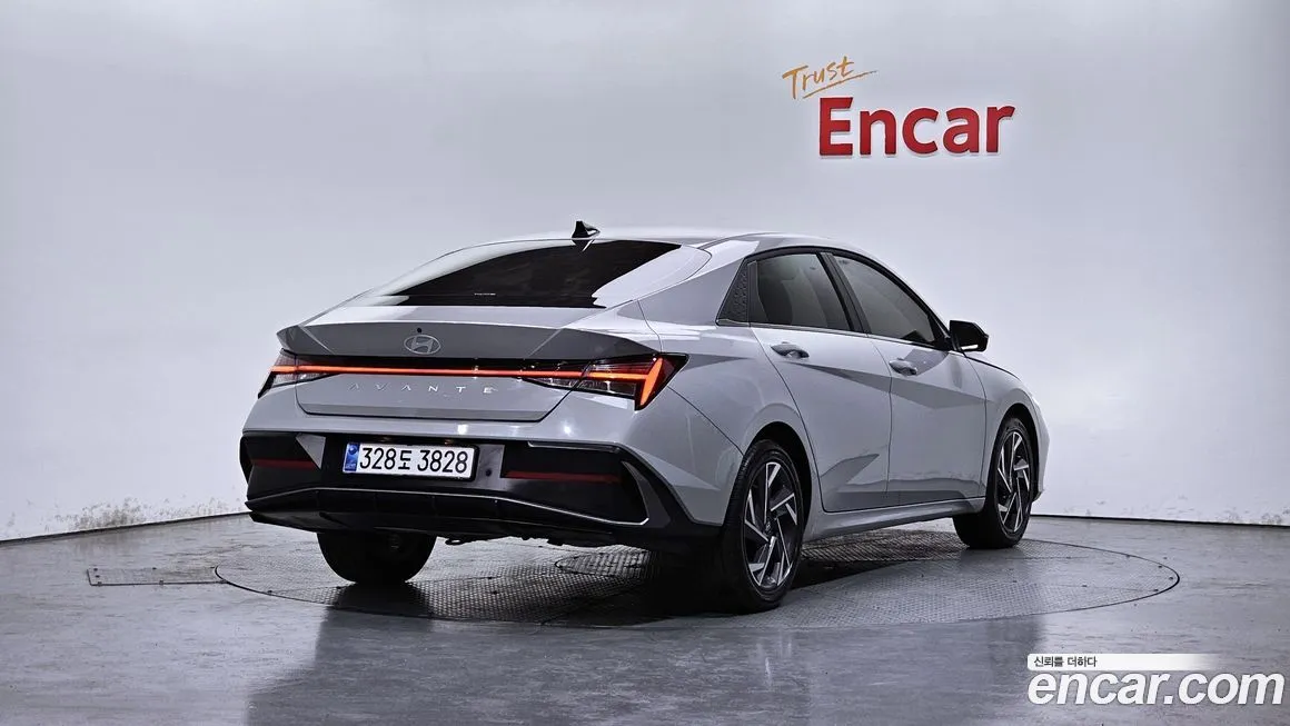 Hyundai AVANTE — фото 2