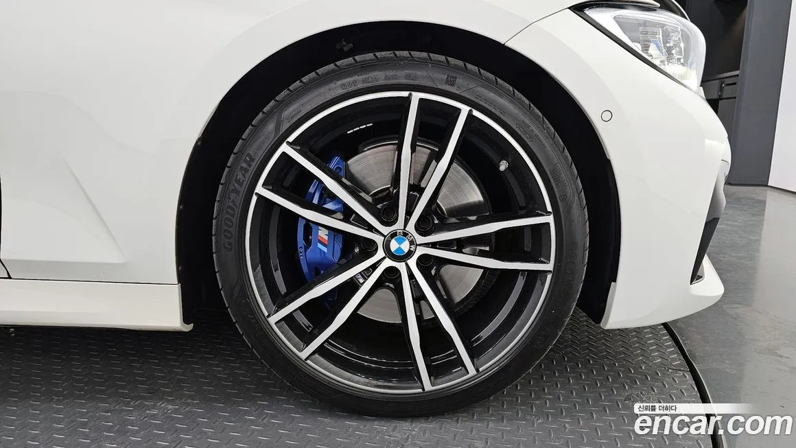 BMW 3-Series 2022 из KR, фото 4