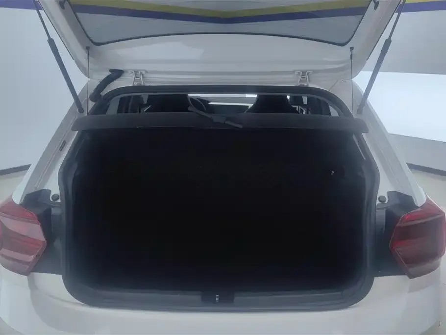 Volkswagen Polo 2023 из CN, фото 3