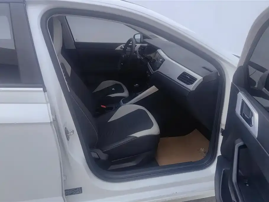 Volkswagen Polo 2023 из CN, фото 9