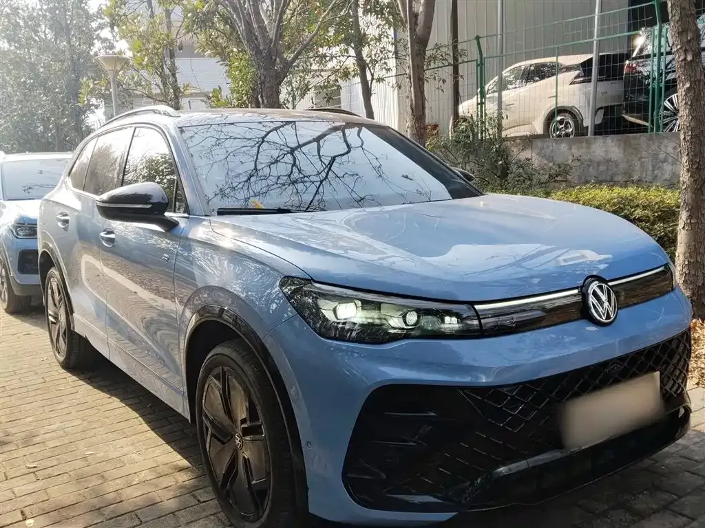 Volkswagen Tiguan L 2024 из CN, фото 8