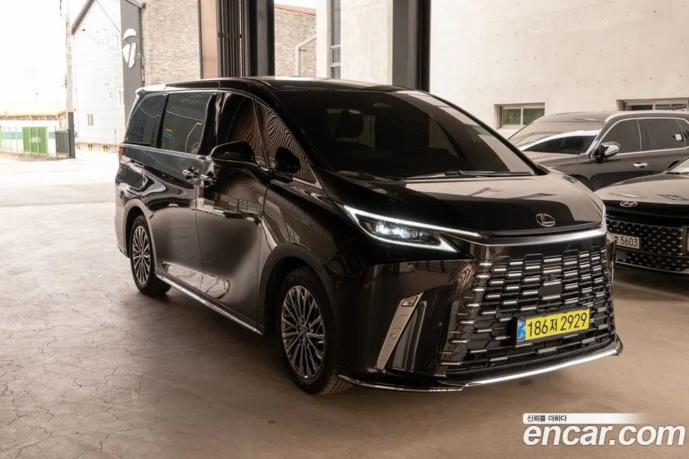 Lexus LM 2025 из KR, фото 1