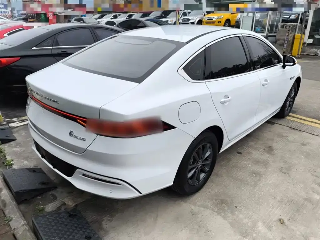 BYD Qin PLUS 2025 из CN, фото 10