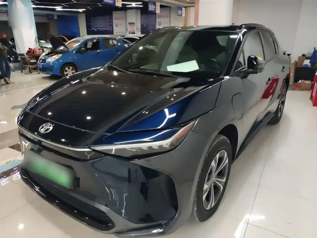 Toyota bZ4X 2022 из CN, фото 1