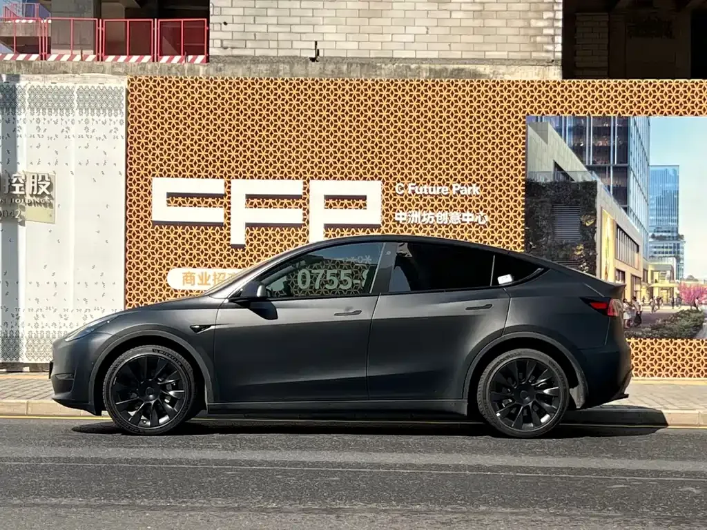 Tesla Model Y 2023 из CN, фото 8