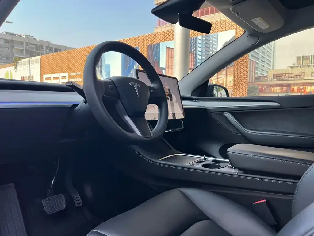 Tesla Model Y 2023 из CN, фото 10