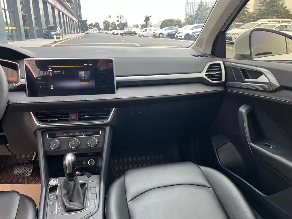 Volkswagen Tharu 2024 из CN, фото 7