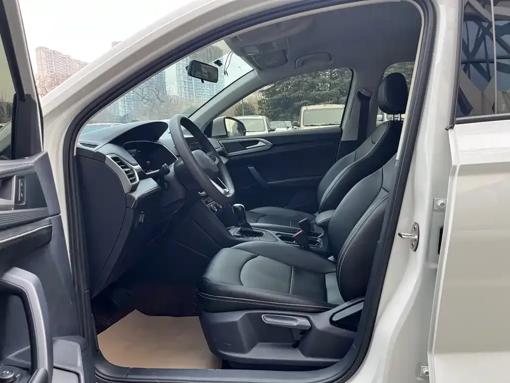 Volkswagen Tharu 2024 из CN, фото 2