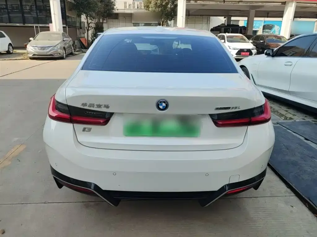 BMW i3 2024 из CN, фото 5