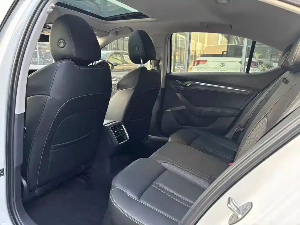 Skoda Octavia 2021 из CN, фото 5