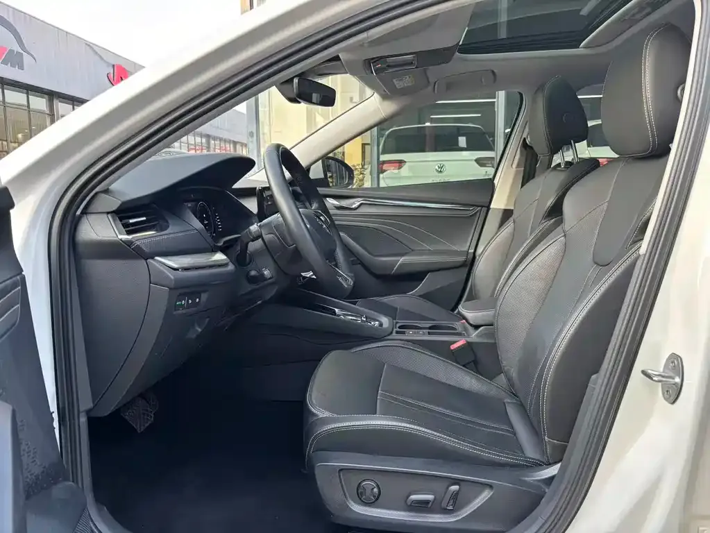 Skoda Octavia 2021 из CN, фото 4