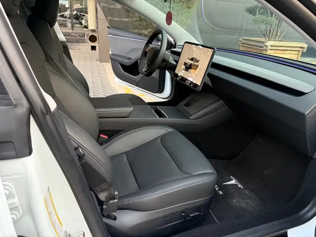 Tesla Model 3 2024 из CN, фото 3